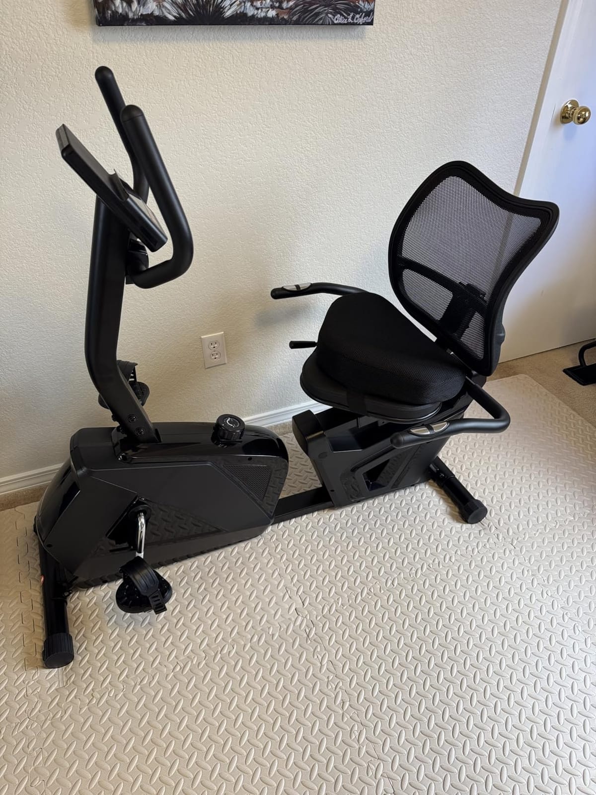CURSOR FITNESS Recumbent Exercise Bike, Quiet Recumbent Stationary Bike for Adults & Seniors, Magnetic Stationary Bike with 16-Level Resistance, Supports 350LB, Heart Rate Handle & LCD Display customer photo 2