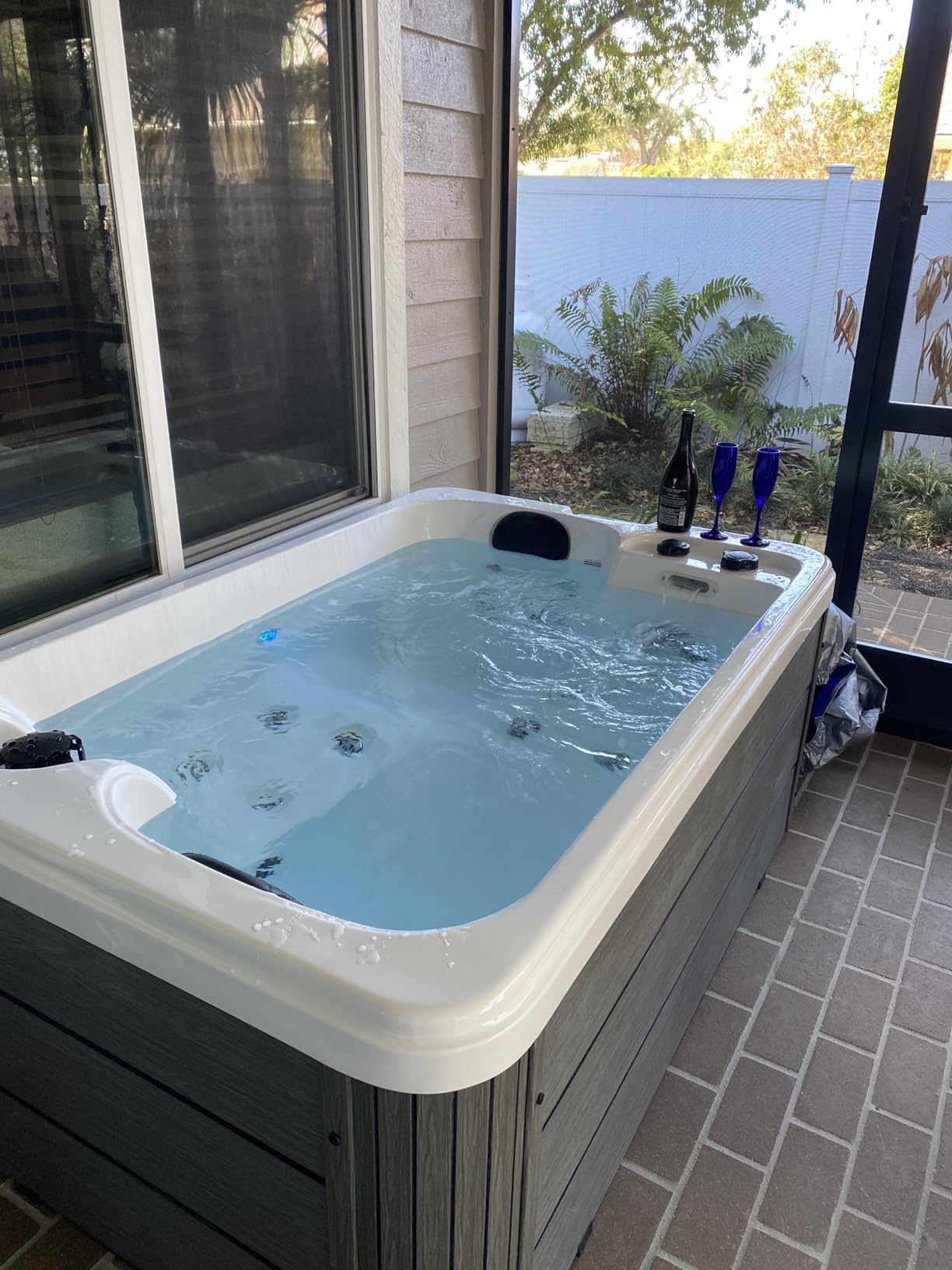 Jocisland 4 Person Outdoor Hot Tub with 23 Stainless Steel Jets, Acrylic | 110V Plug & Play Hot Tub with LED Lights & Waterfall, 4-Person Seating Spa with Cover, Cup Holders, 2 Filters & 2HP Pump customer photo 2