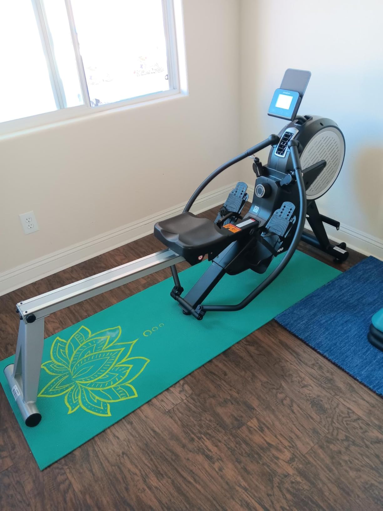 pooboo Dual Scull Rowing Machine with Wind and Magnetic Resistance | Rower Machine with 400 Lb Capacity, 14 Resistance Levels, Foldable Design, Quiet Operation And App Support for Home Workouts customer photo 1