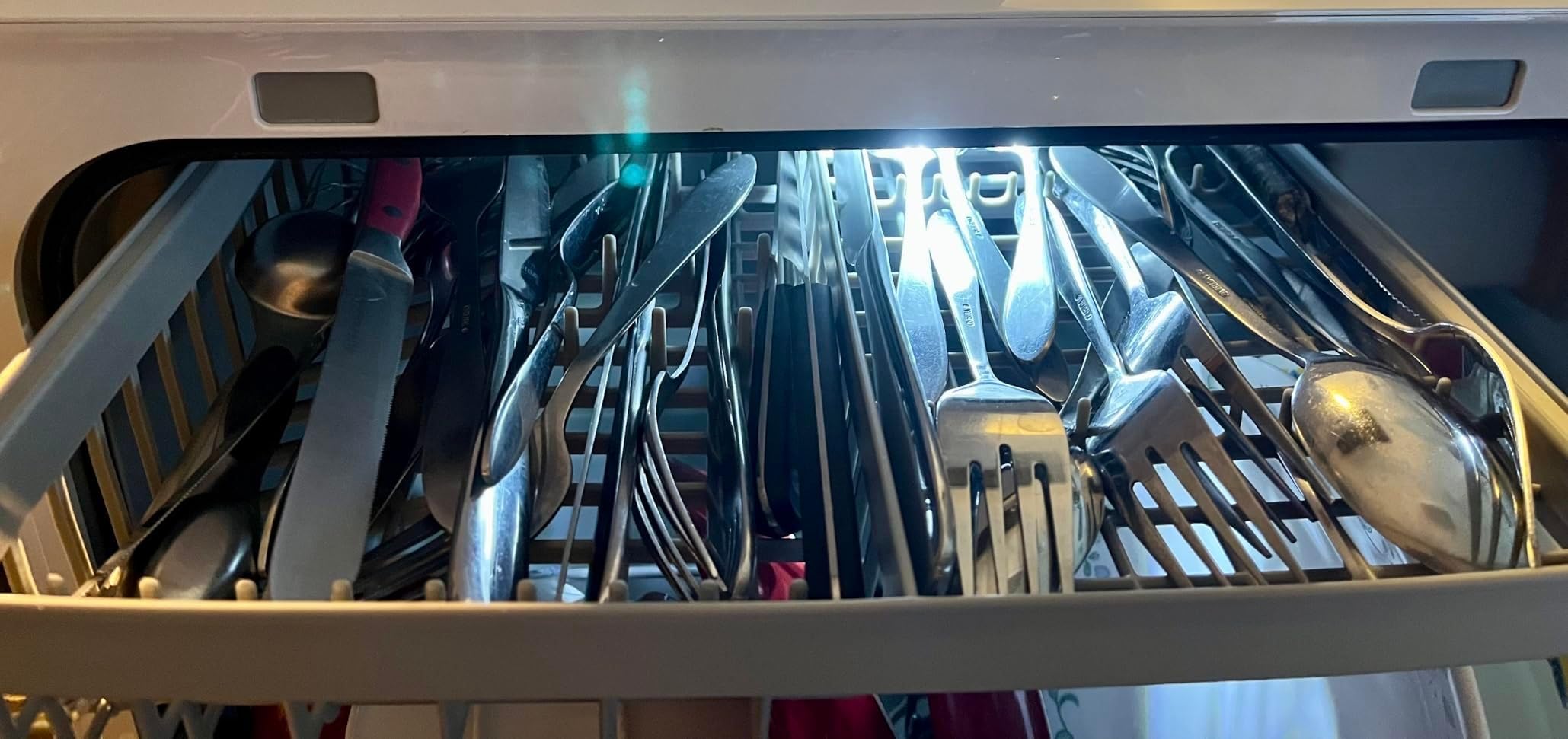 AIRMSEN Large Slim Countertop Dishwasher, Built-in Water Tank, No Hookup Needed, Heated Drying & 72H Air Refresh, 12H Delay Start, Built-in Water Softener, 3 Spray Arms & 2-Level Rack customer photo 1