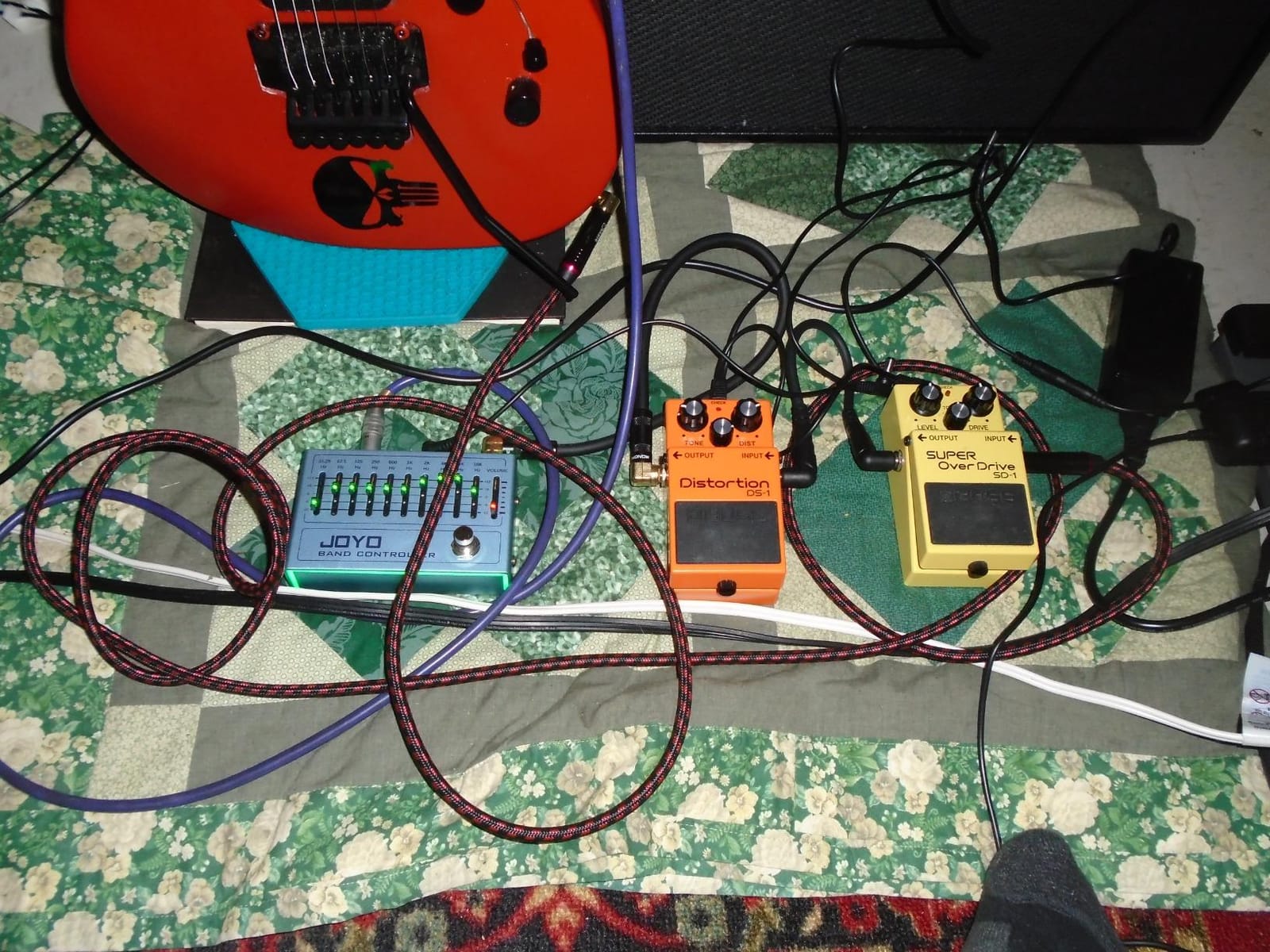 BOSS DS-1 Distortion | Compact Distortion Pedal | The Benchmark in Guitar Distortion | Hard-edged Attack & Smooth Sustain | Wide Tone Range customer photo 1