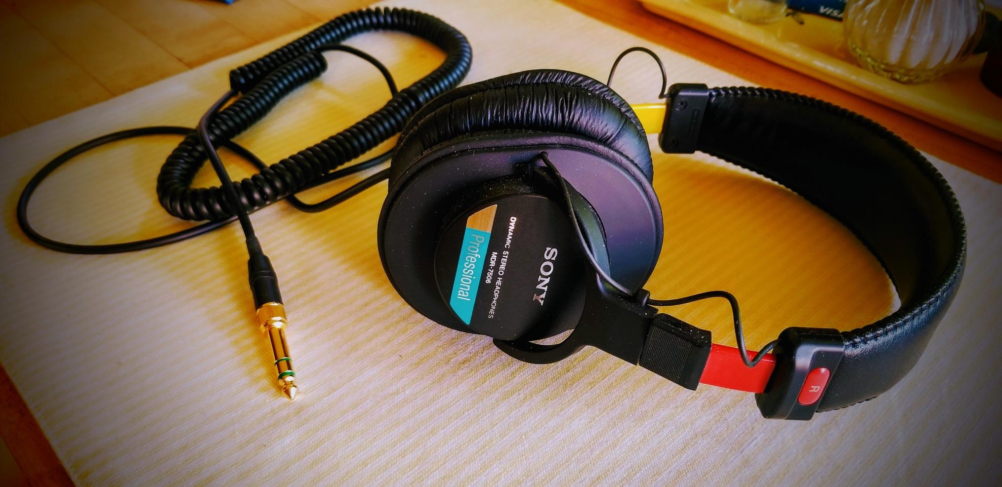 Sony MDR7506 Professional Large Diaphragm Headphone customer photo 2