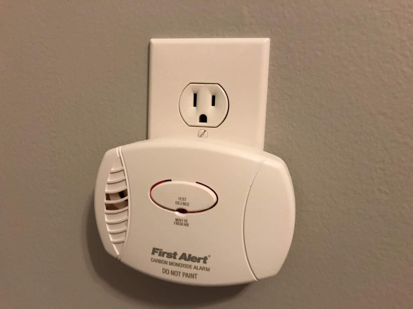 First Alert Plug in Carbon Monoxide Alarm customer photo 2