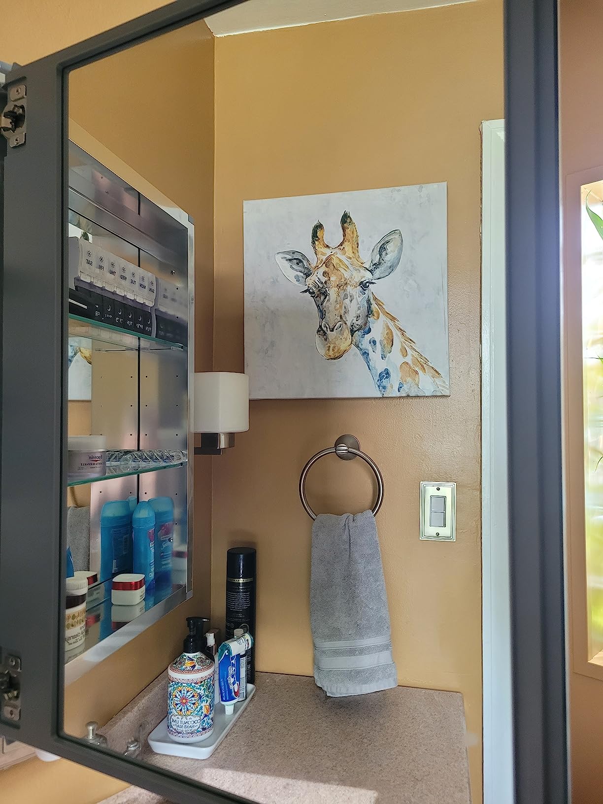 Kohler CB-CLC3026FS Bathroom Medicine Cabinet with Mirror, Beveled Mirror Doors, Adjustable Shelves, Rectangular Beveled Edge, 30 in. W x 26 in. H customer photo 2