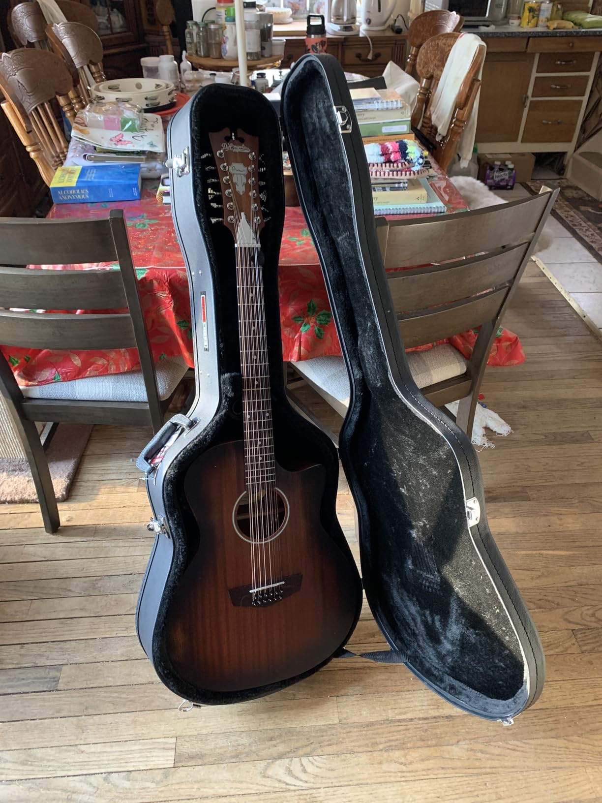 Gator Cases Traditonal Series Hard-Shell Wood Case for 6 or 12-String Dreadnought Style Acoustic Guitars, (GWE-DREAD 12) customer photo 2