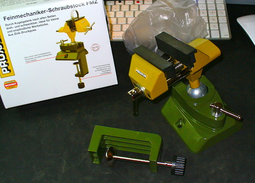 Proxxon Precision Vise FMZ with Clamp, Die-Cast Zinc Construction - Ideal for Workbenches & Tabletops - 3-Inch Jaws, 360-Degree Rotation - 28608 customer photo 2