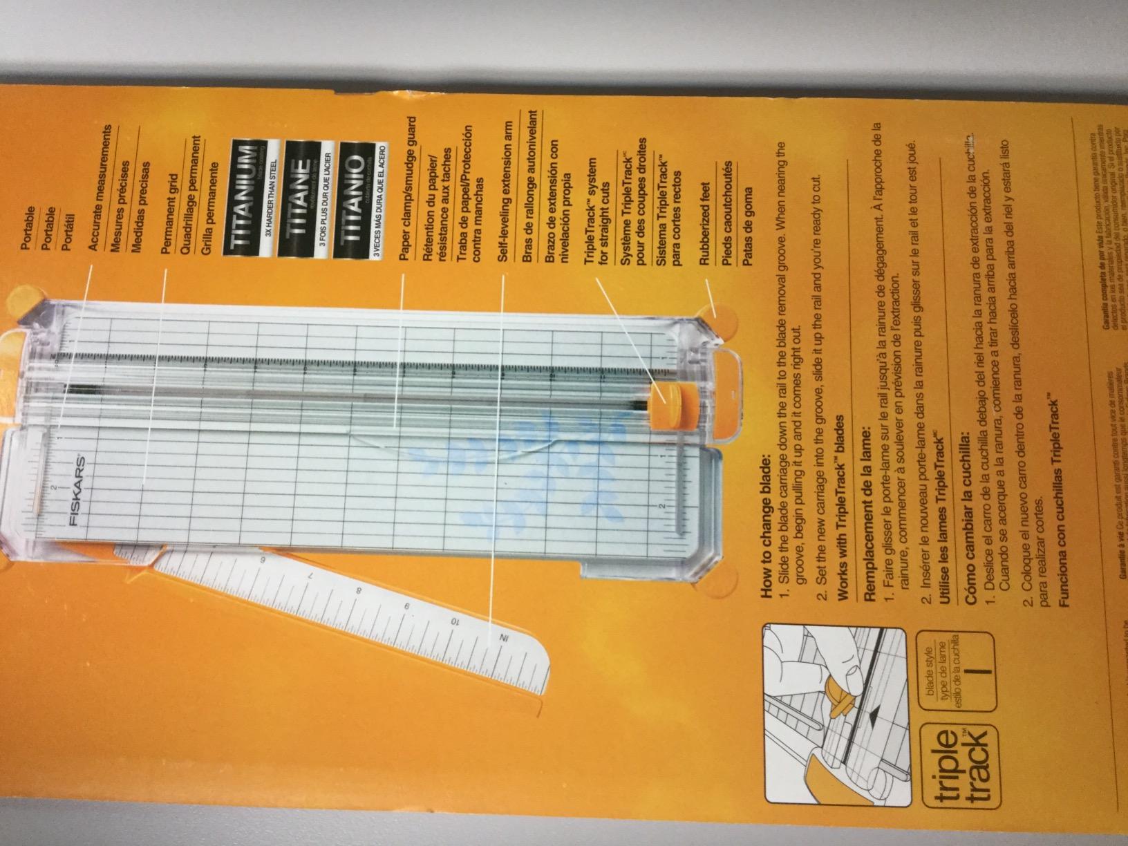 Fiskars SureCut Deluxe Craft Paper Trimmer, 12-Inch Cut Length (1298937797) customer photo 1