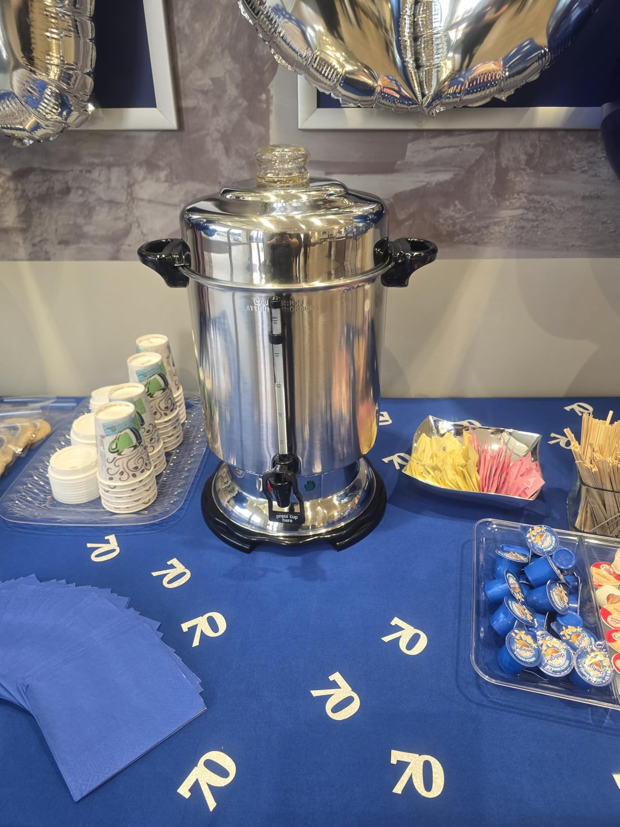 Hamilton Beach Commercial Coffee Urn & Hot Beverage Dispenser, 60 Cup Capacity, Polished Stainless Steel (D50065) customer photo 1