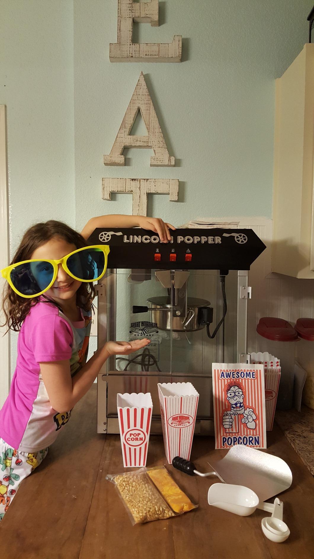 Great Northern Popcorn Company Black Bar Style Lincoln 8 Ounce Antique Popcorn Machine (Bar Style) (6015 Lincoln Top) customer photo 2