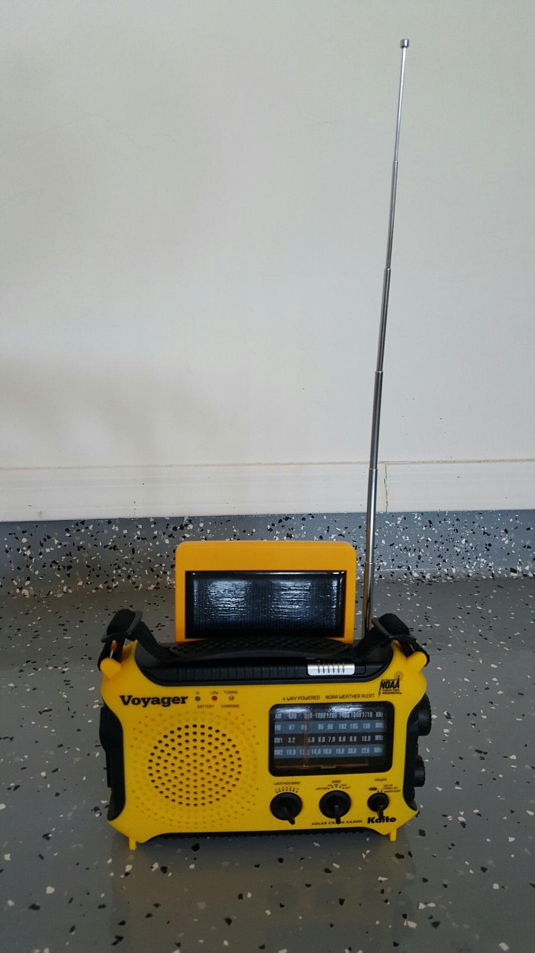 Kaito KA500 5-way Powered Emergency AM/FM/SW NOAA Weather Alert Radio with Solar,Dynamo Crank,Flashlight and Reading Lamp, Color Black customer photo 1