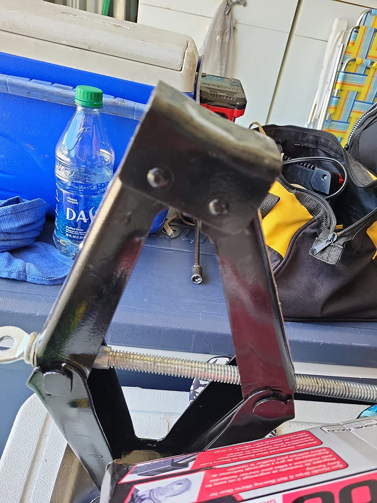 Powerbuilt 1.5 Ton Mechanical Scissor Jack, Offroad Jack - 640819 customer photo 2