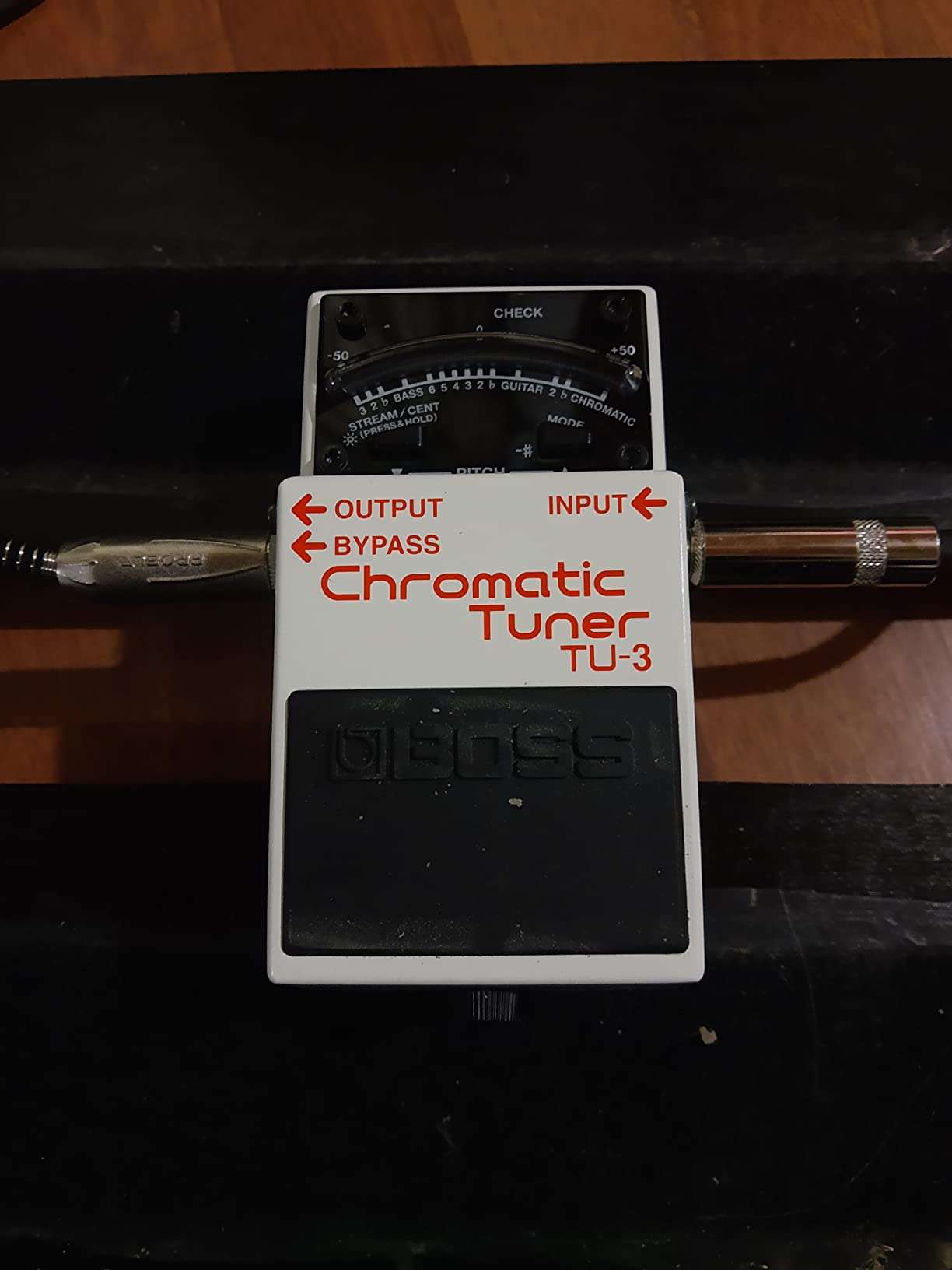 BOSS TU-3 Compact Chromatic Tuner | Perfect for Guitar & Bass | Industry-Standard Performance | Tank-Tough BOSS Stompbox Body | 21-Segment LED Meter | Accu-Pitch Sign Function | Industry-Standard Performance, Tank-Tough BOSS Stompbox Body, 21-Segment LED Meter, Accu-Pitch Sign Function customer photo 1