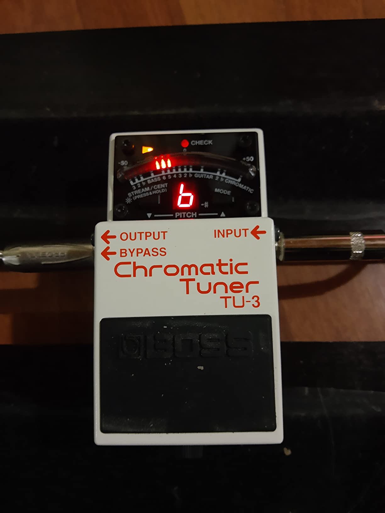 BOSS TU-3 Compact Chromatic Tuner | Perfect for Guitar & Bass | Industry-Standard Performance | Tank-Tough BOSS Stompbox Body | 21-Segment LED Meter | Accu-Pitch Sign Function | Industry-Standard Performance, Tank-Tough BOSS Stompbox Body, 21-Segment LED Meter, Accu-Pitch Sign Function customer photo 2
