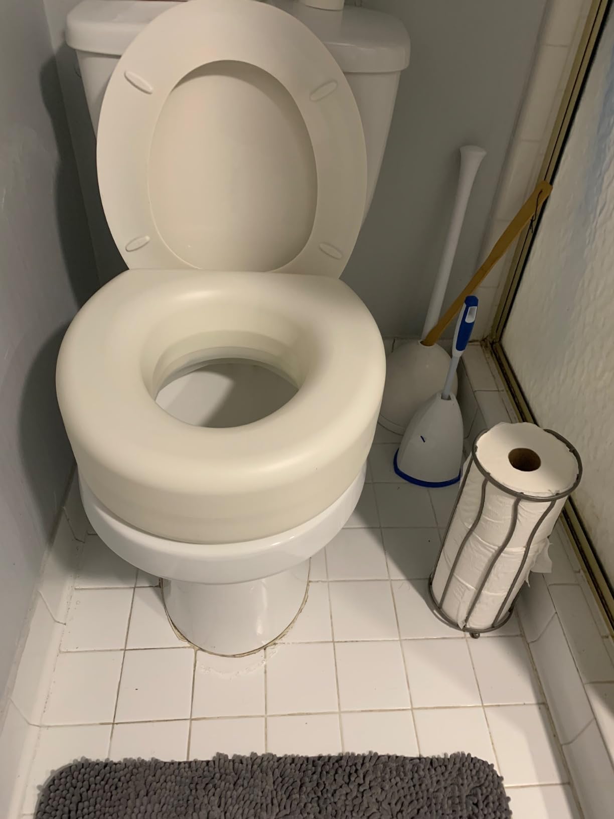 AquaSense 4-Inch Portable Toilet Seat Riser, Elevated Seat for Seniors customer photo 2