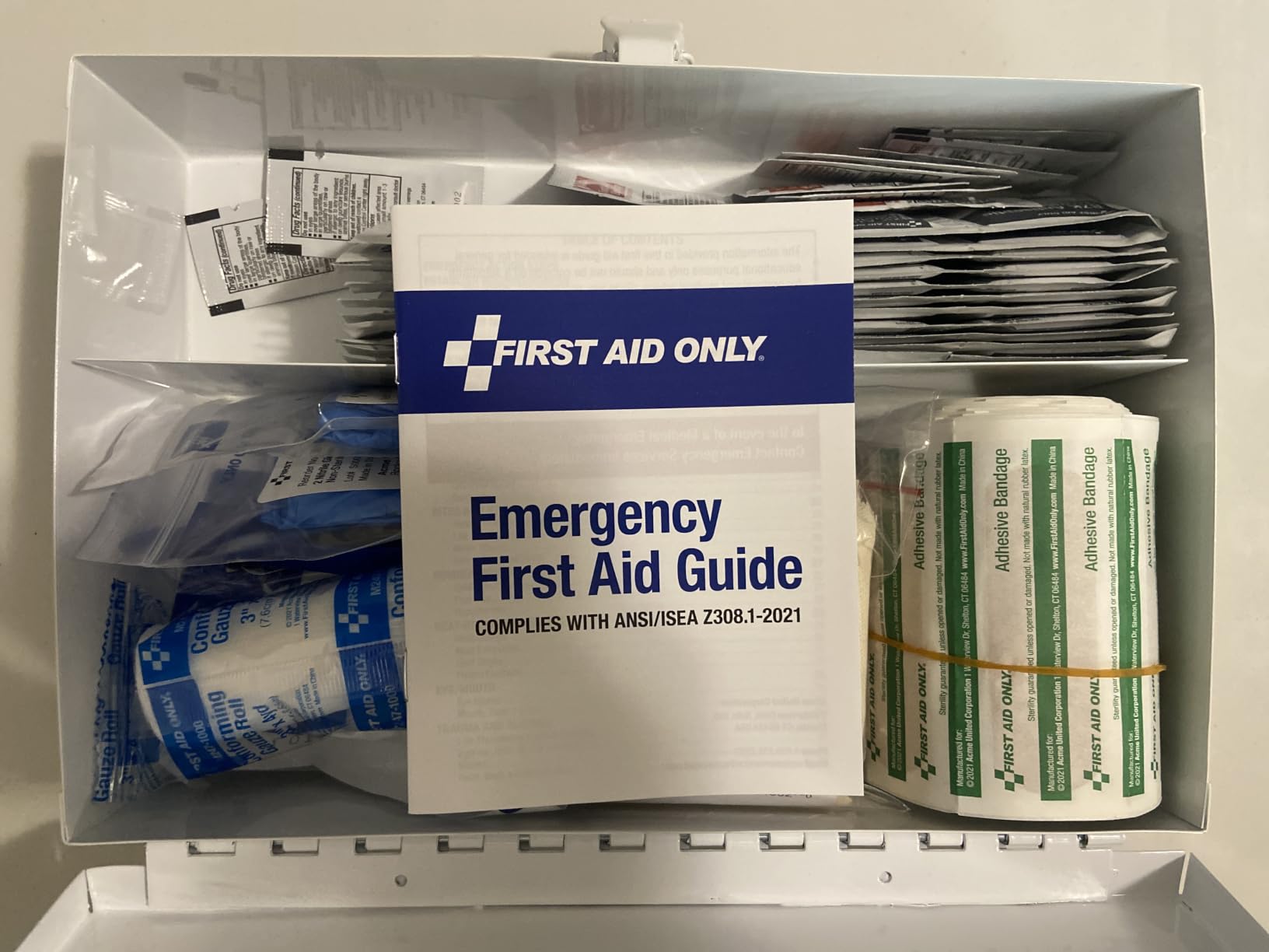 First Aid Only 9302-25M 25-Person Contractor's First Aid Kit for Home Renovation, Job Sites, and Construction Vehicles, 178 Pieces, White customer photo 2