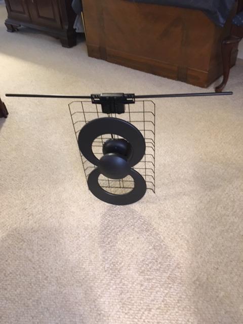 Antennas Direct ClearStream 2V Indoor Outdoor TV Antenna UHF VHF Multi-Directional, 60+ Mile Range, 4K 8K UHD, NEXTGEN TV – w/Reflector, 20-inch Mast customer photo 2