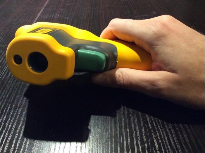 Fluke 62 Max Industrial Infrared Thermometer, -22 to +932 Degree F Range, Single Laser Targeting, 10:1 Distance to Spot Ratio, IP54 Rating, Includes 3 Year Warranty, (Not for Human Temp) customer photo 1