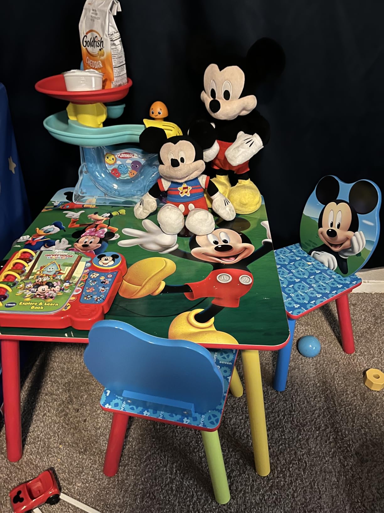 Delta Children - Disney Minnie Mouse Kids Table and Chair Set 3- Piece Set (2 Chairs Included) - Ideal for Arts & Crafts, Snack Time, Homework & More, Pink customer photo 2