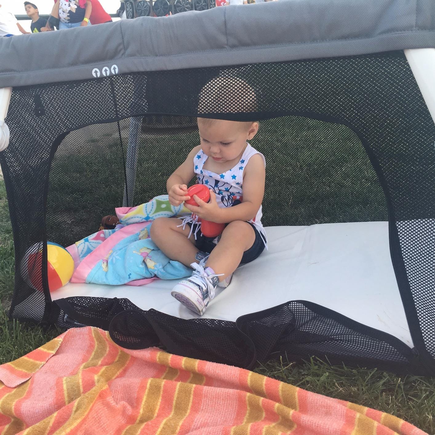 Guava Lotus Travel Crib with Lightweight Backpack Design | Baby Travel Bed customer photo 1