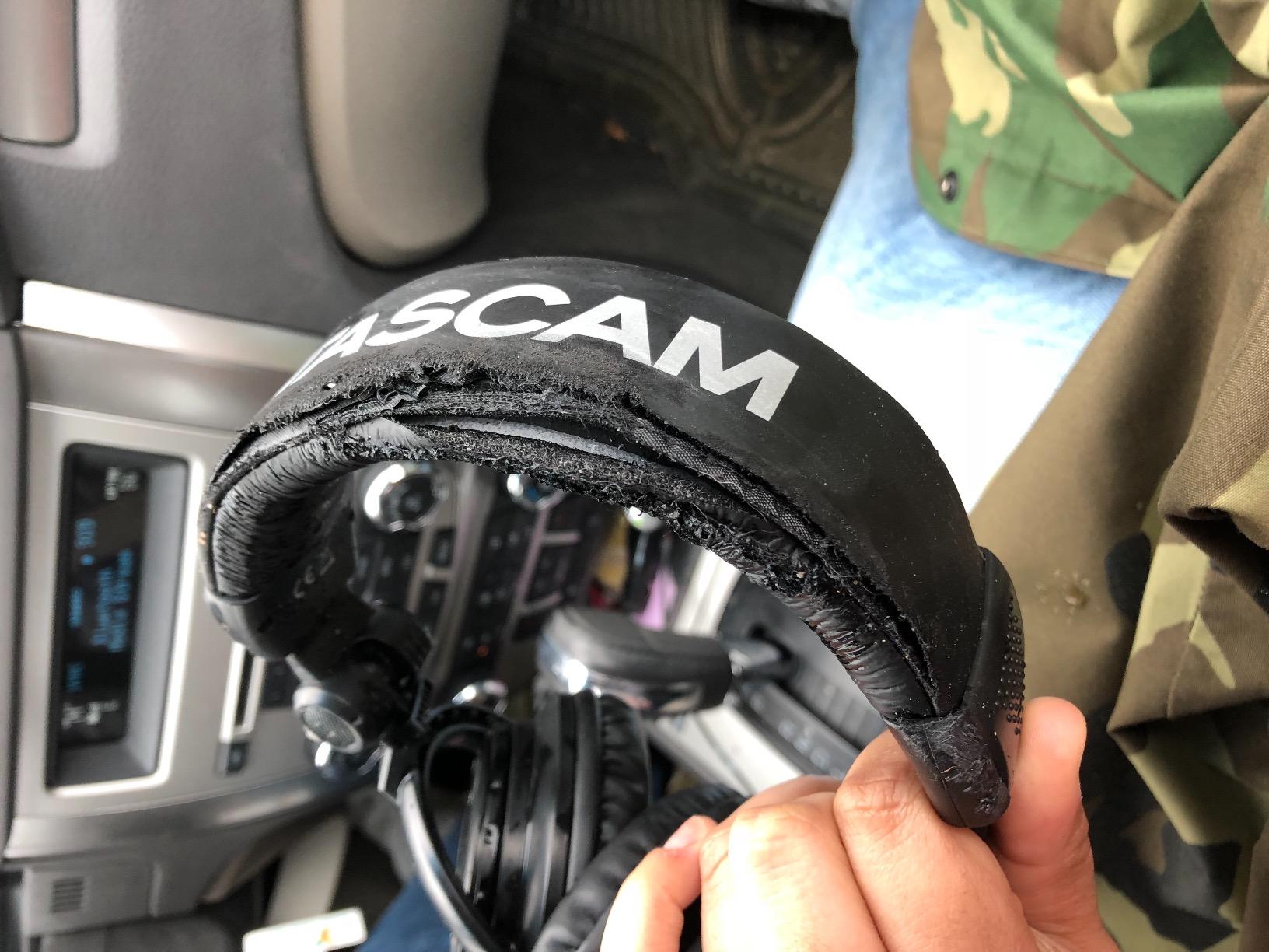 TASCAM TH-02 Professional Studio Monitor Headphones, Wired, Over Ear — for Recording, Podcast, DJ, Music and Guitar, with 1/4 Inch Jack Adapter customer photo 1