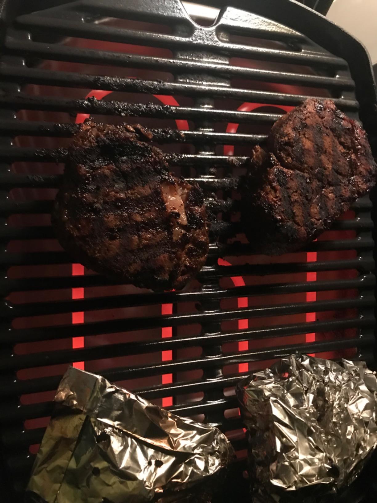 Weber® Q 1400 Portable Grill, Electric Grill, Gray customer photo 2