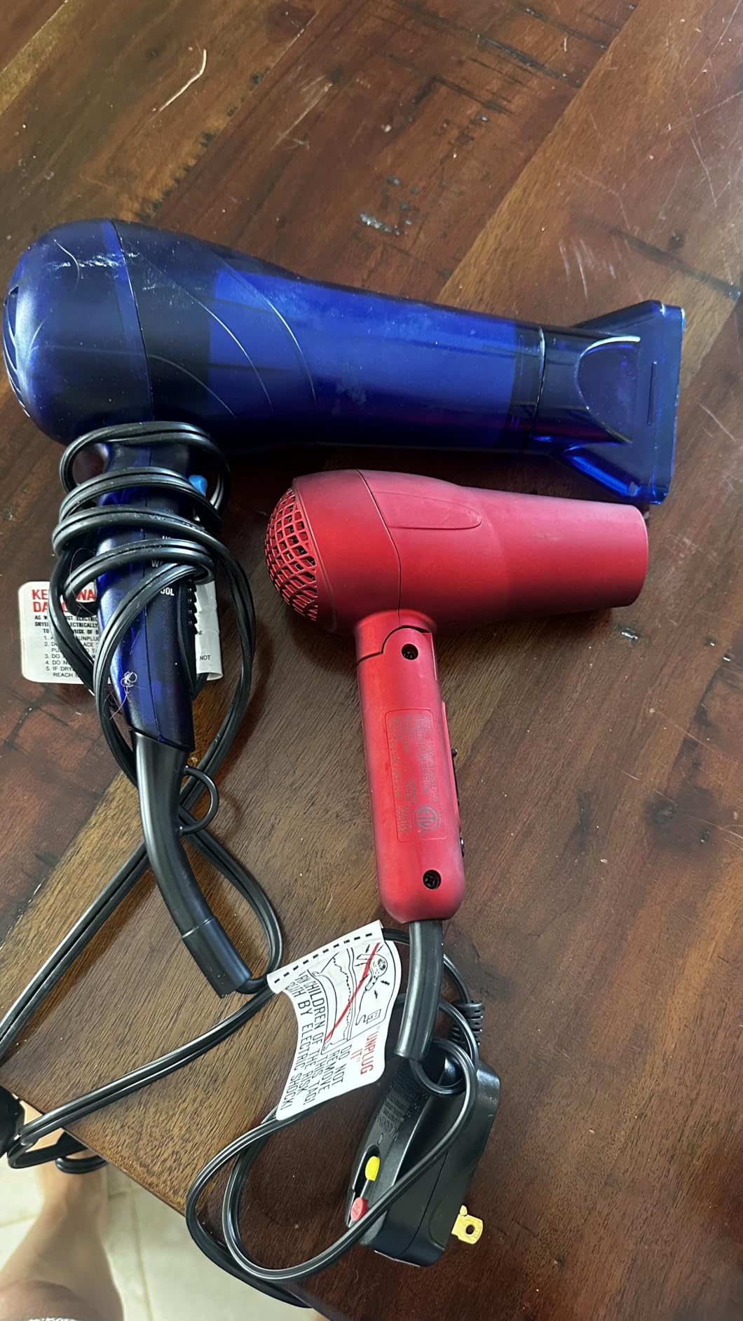 Conair Mini Pro Hair Dryer, Travel Hair Dryer with Folding Handle, Red customer photo 1