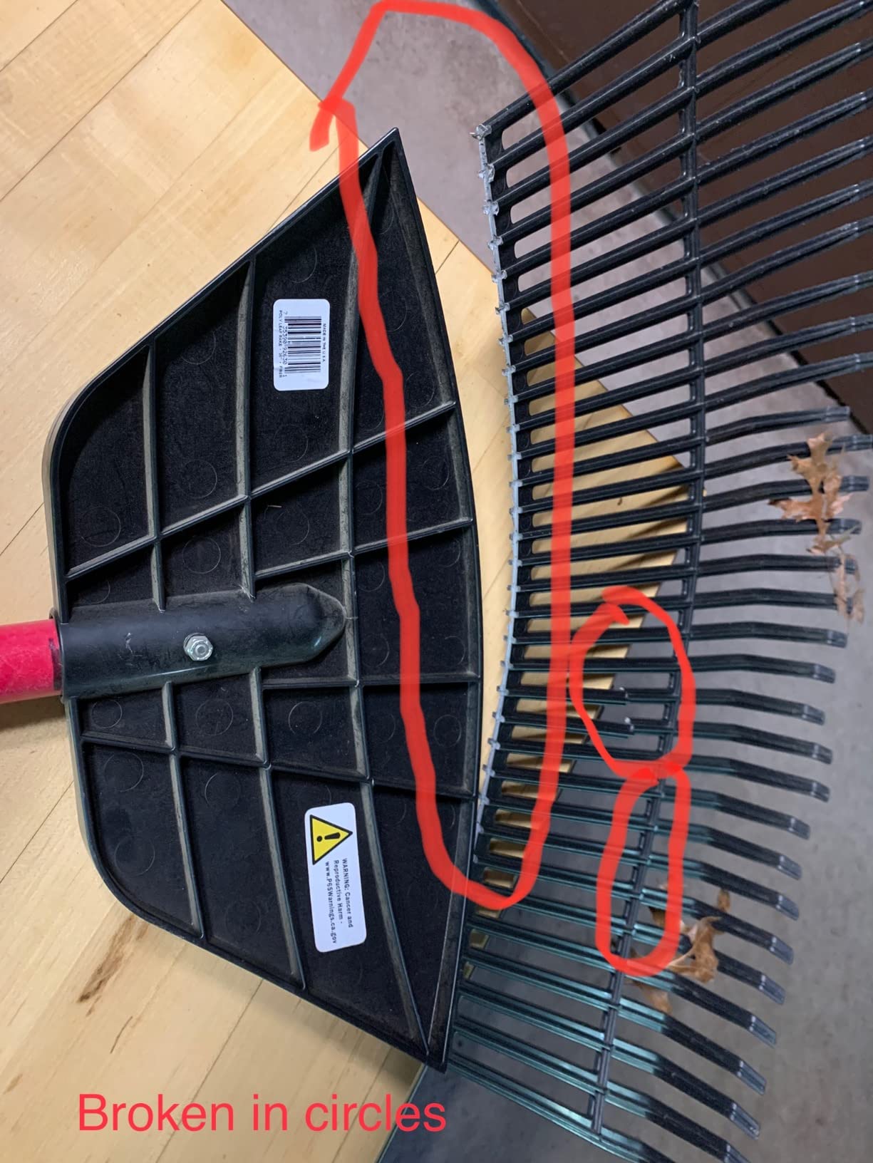 Bully Tools 26-32 Lightweight Polypropylene Tine Leaf Rake, 30