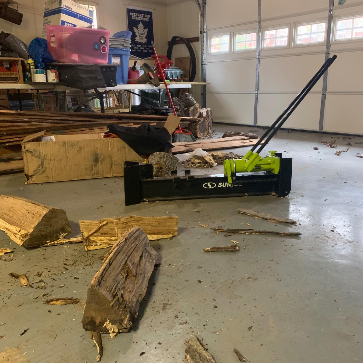 Sun Joe Cordless Manual Hydraulic Log Splitter, 10 Ton Capacity, LJ10M customer photo 2