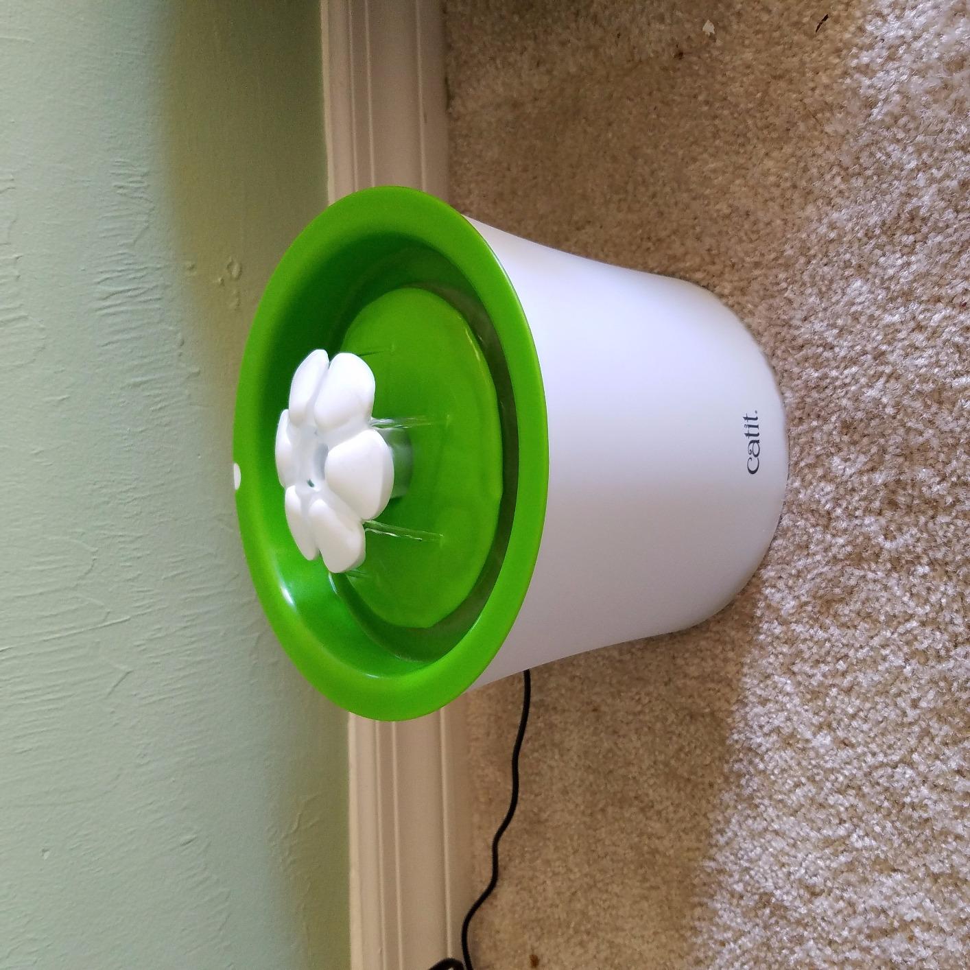 Catit Flower Fountain with Triple Action Filter, 3 L, Green customer photo 2