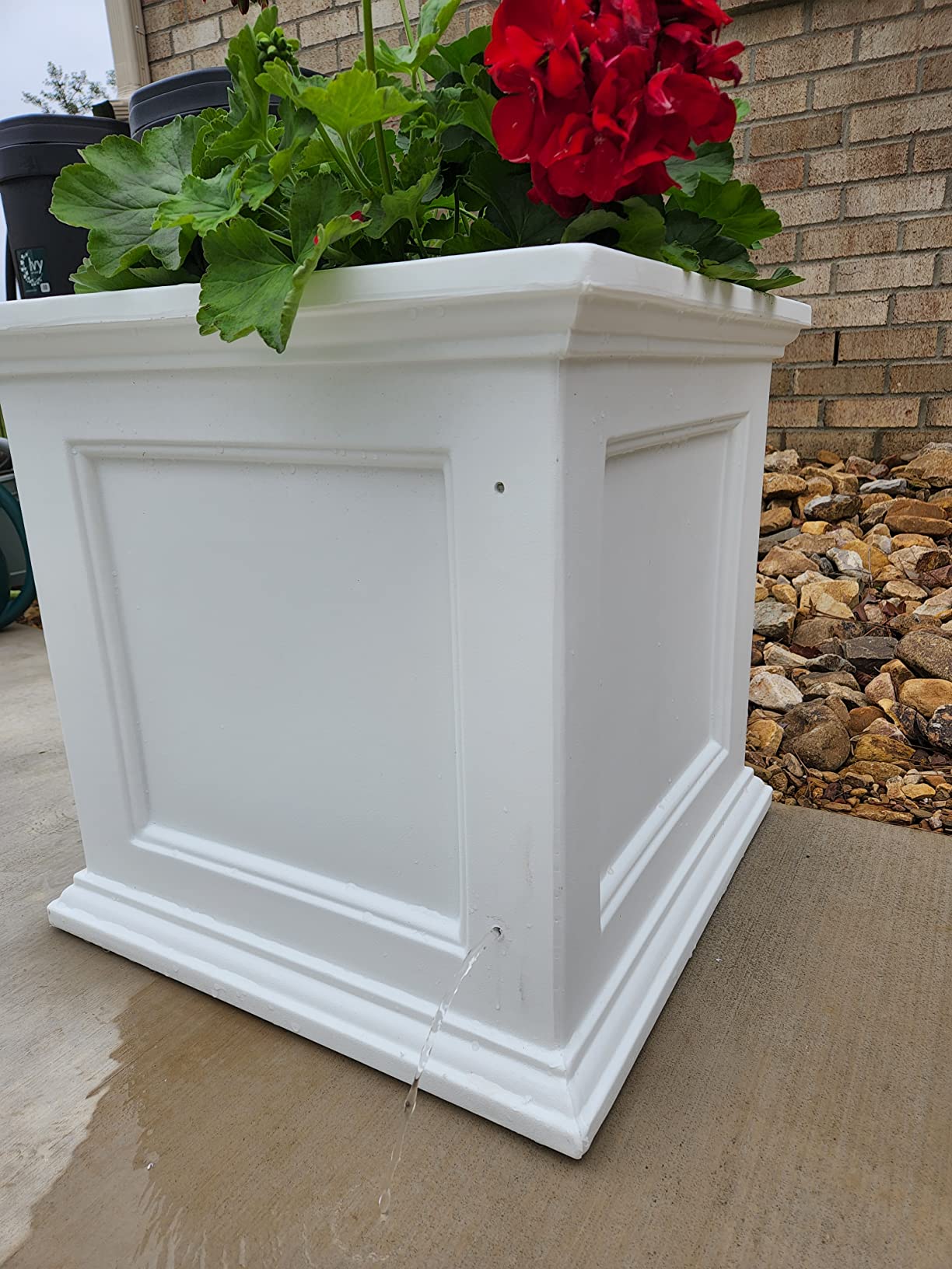 Mayne Fairfield 20in Self-Watering Square Planter, Espresso customer photo 1