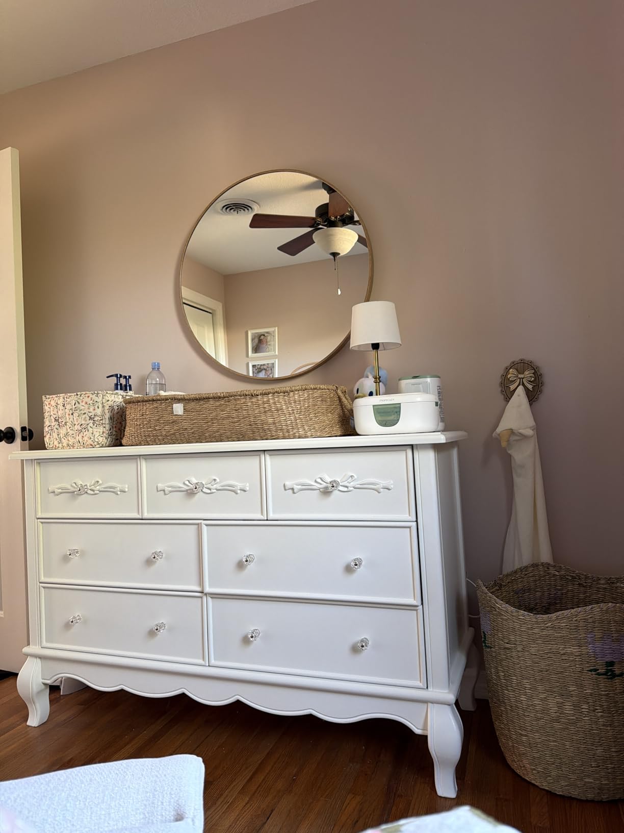 Evolur Aurora 7-Drawer Nursery Dresser – Ivory Lace | Assembled Double Dresser with Crystal Knobs, Queen Anne Legs, Large Storage for Baby Essentials customer photo 1