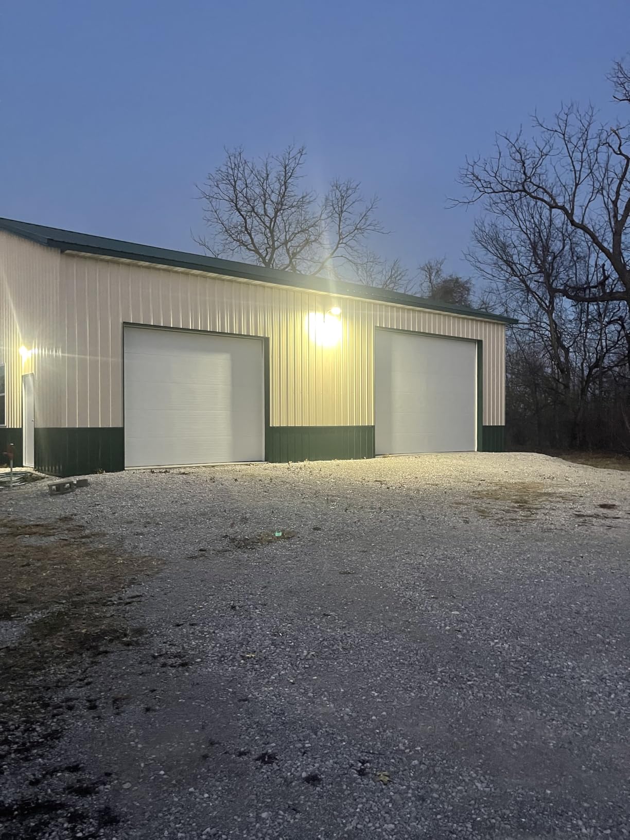 TORCHSTAR LED Barn Light Dusk to Dawn Area Lights Aluminum 5000K Bronze customer photo 2