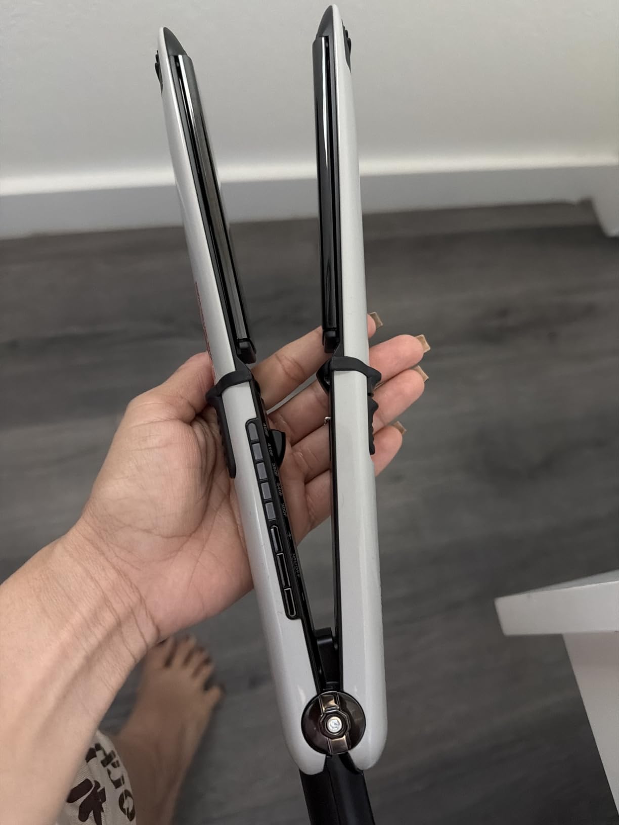 BaBylissPRO Nano Titanium Prima Ionic Hair Straightener – Professional Flat Iron & Curling Iron in One for Stylists, Pro Styling Hair Tool customer photo 1