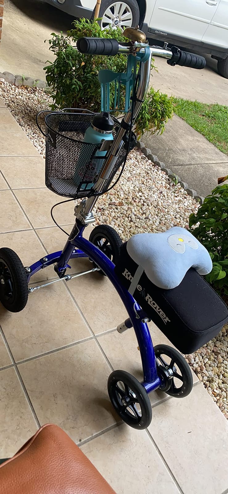 KneeRover Hybrid All Terrain Knee Scooter for Adults, Blue customer photo 2