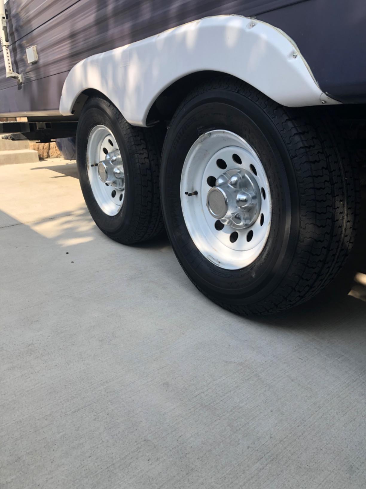 Free Country Grand Ride Set 4 Trailer Tires ST225/75R15 10 Ply Load Range E Steel Belted Radial w/Featured Scuff Guard customer photo 1