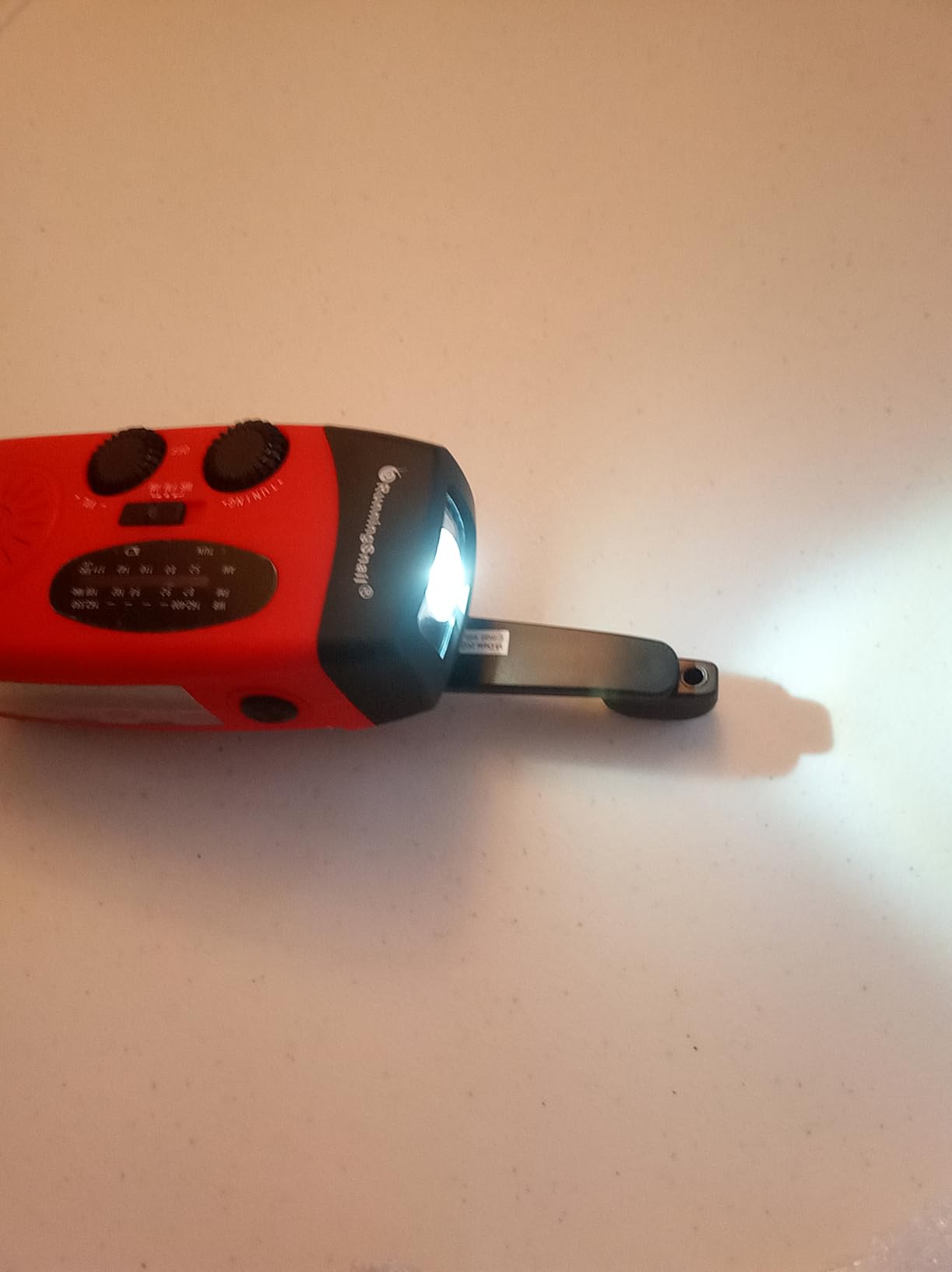 Hand Crank Radio with LED Flashlight,2000mAh NOAA AM FM Emergency Radio customer photo 1