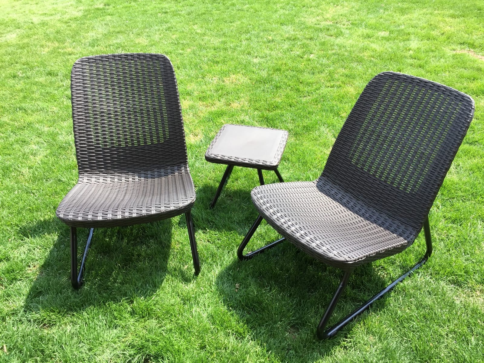 Keter Rio 3 Piece Resin Wicker Patio Furniture Set with Side Table and Outdoor Chairs for Front Porch and Backyard Decor, Dark Grey customer photo 2