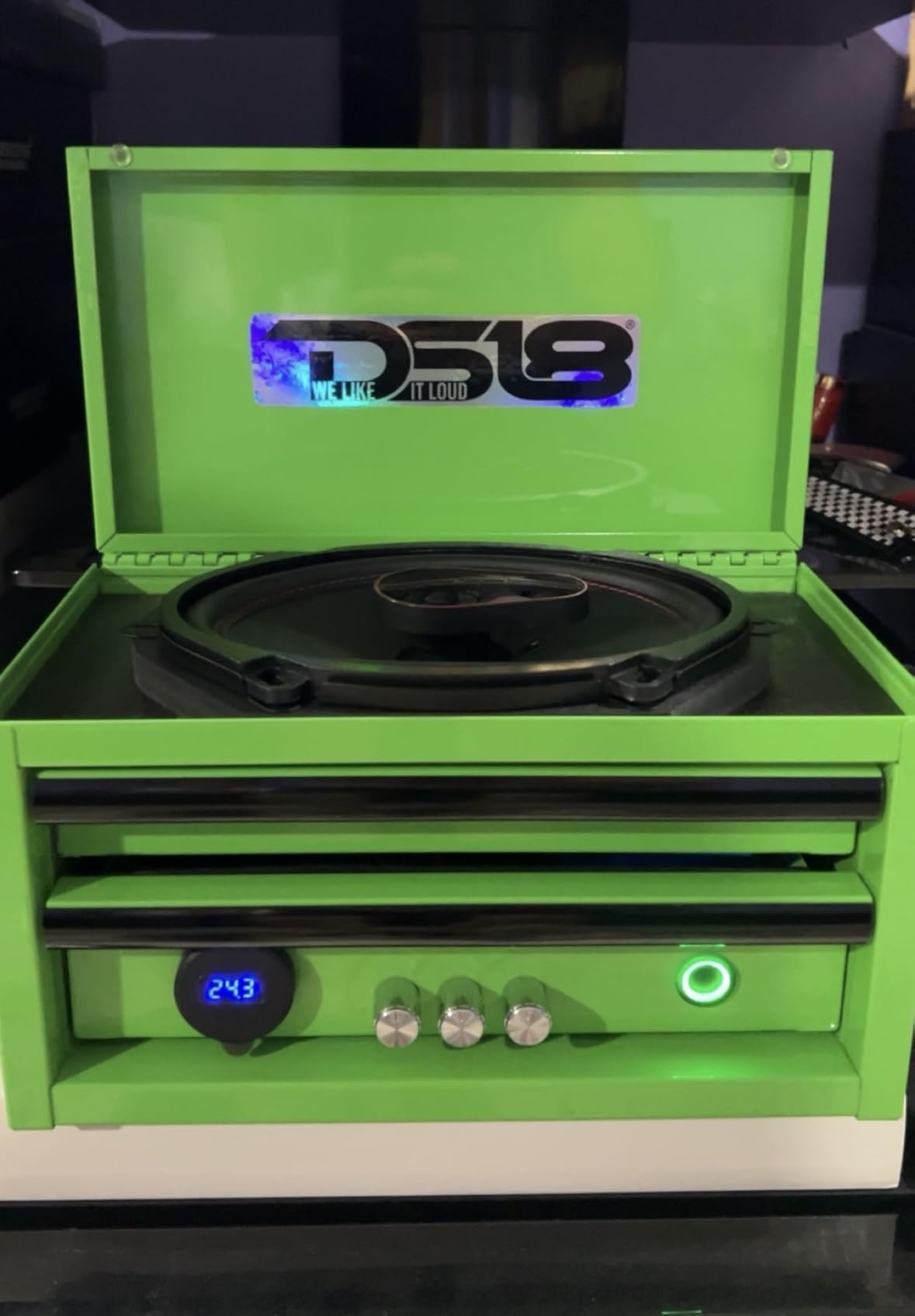 DS18 G6.9Xi GEN-X 6x9 3-Way Coaxial Speakers 180 Watts 4-Ohm with Mylar Dome Tweeters - Grill Included - Full Range Speaker Great for Car Stereo Sound System - Pair customer photo 1