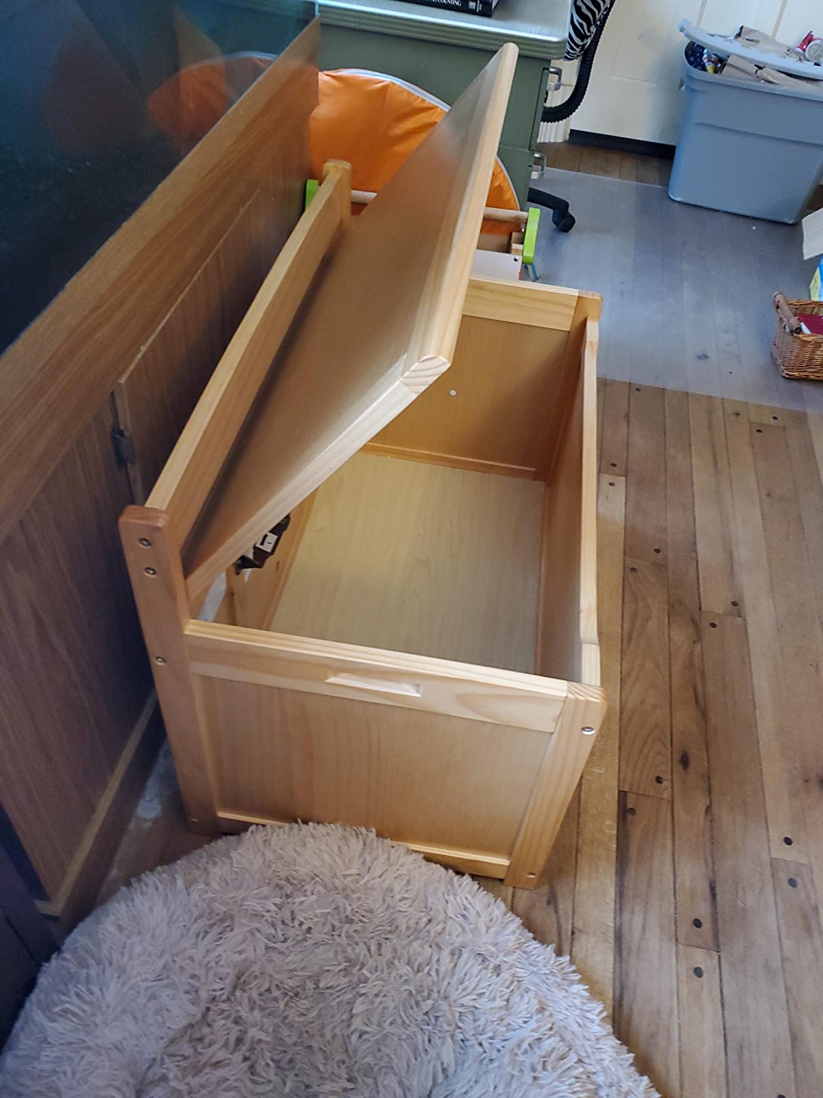 Melissa & Doug Wooden Toy Chest - Light Wood Furniture for Playroom, Blonde Kids Toy Box, Wooden Box Storage Organizer, Children's Furniture Chest customer photo 1