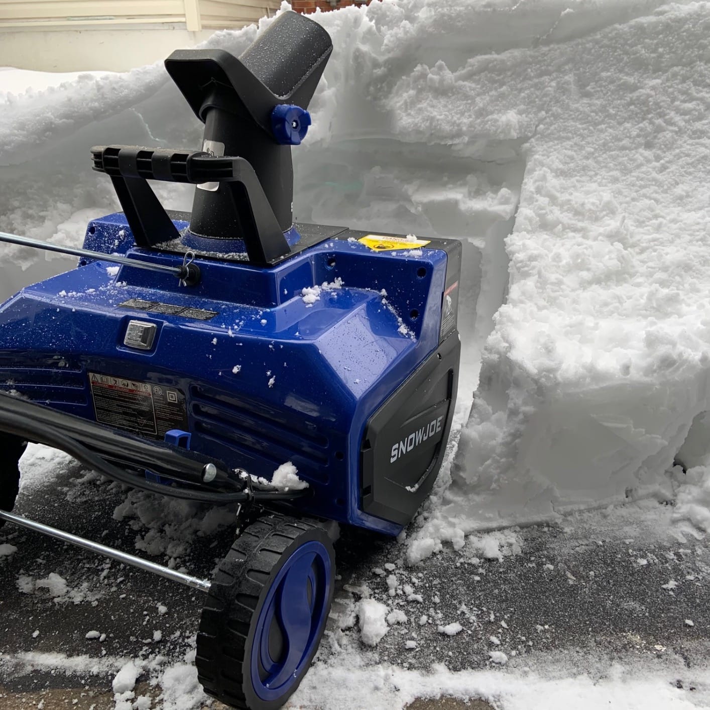 Snow Joe Corded Electric Snow Blower, 22 Clearing Path, Dual LEDs, SJ627E customer photo 1