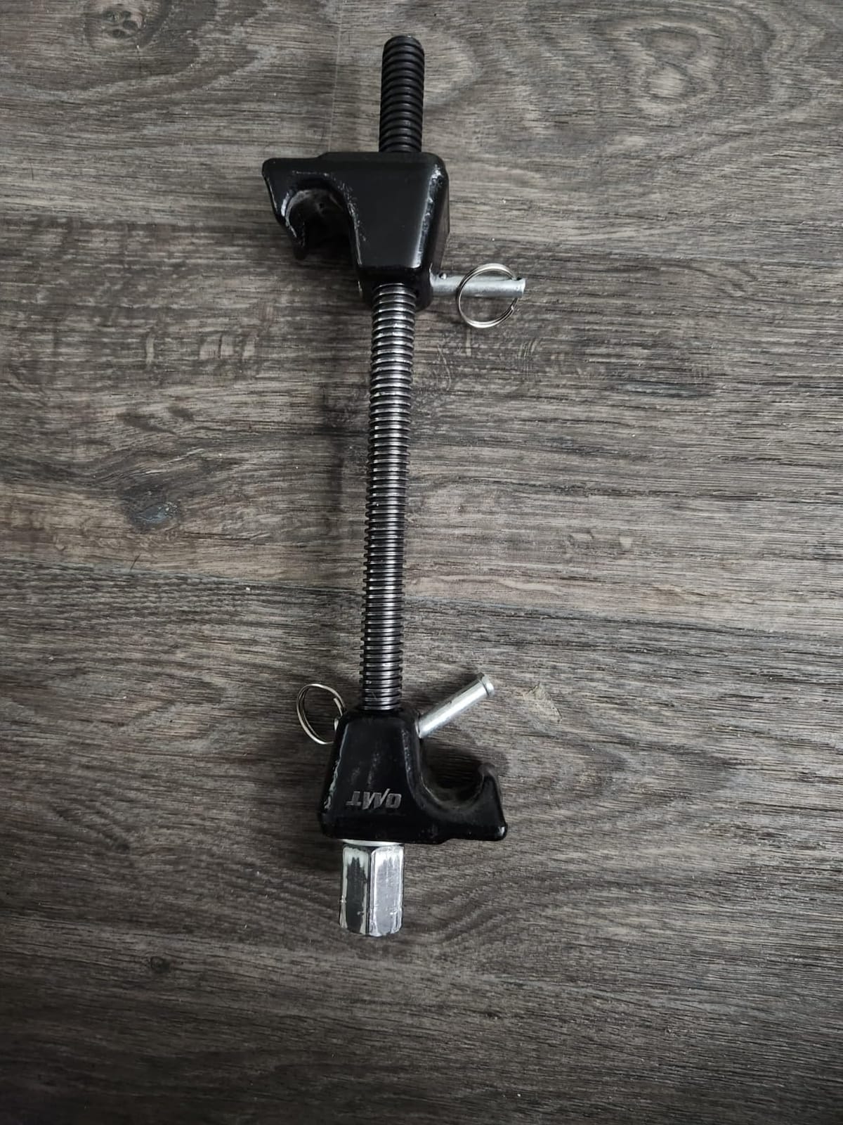 OMT Macpherson Strut Spring Compressor Tool Set with 10.5