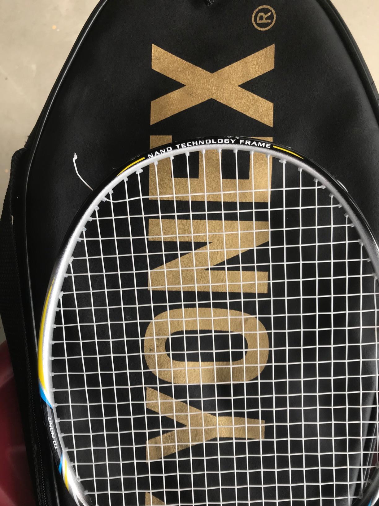 KEVENZ 2 Pack Graphite High-Grade Badminton Racquet, Professional Carbon Fiber Badminton Rackets, 1 Black and 1 Red Racket, 1 Carrying Bag customer photo 2