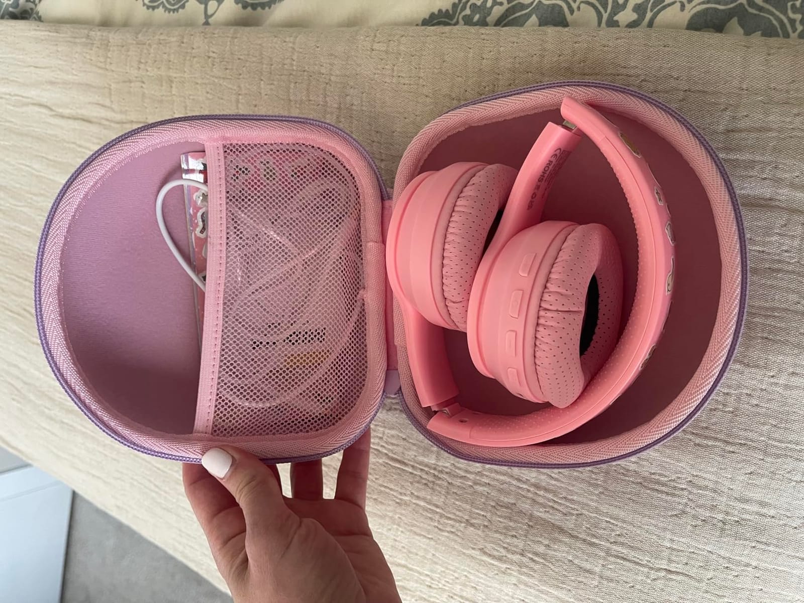 Kids Bluetooth Headphones Wireless 68 Hours,Safe Volume Limit 85/94dB Blue customer photo 1