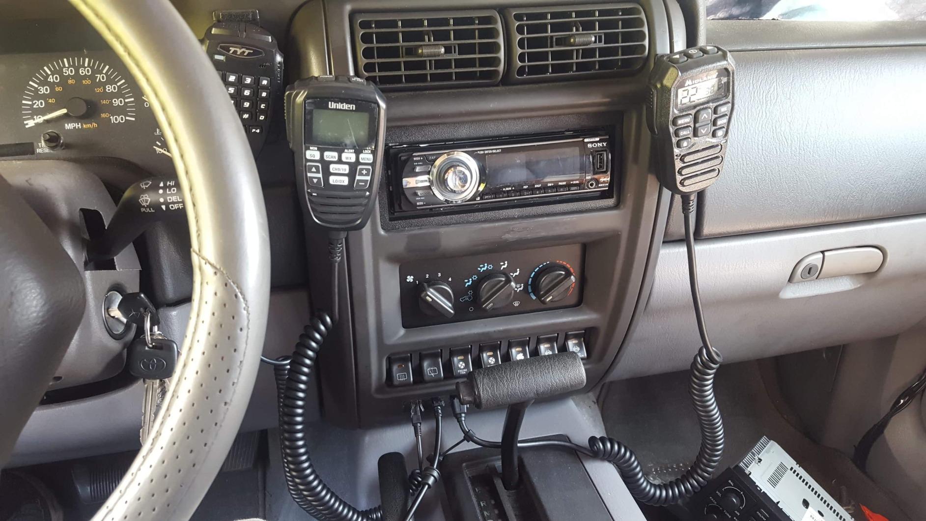 Midland MXT275 15W MicroMobile GMRS Two-Way Radio customer photo 1