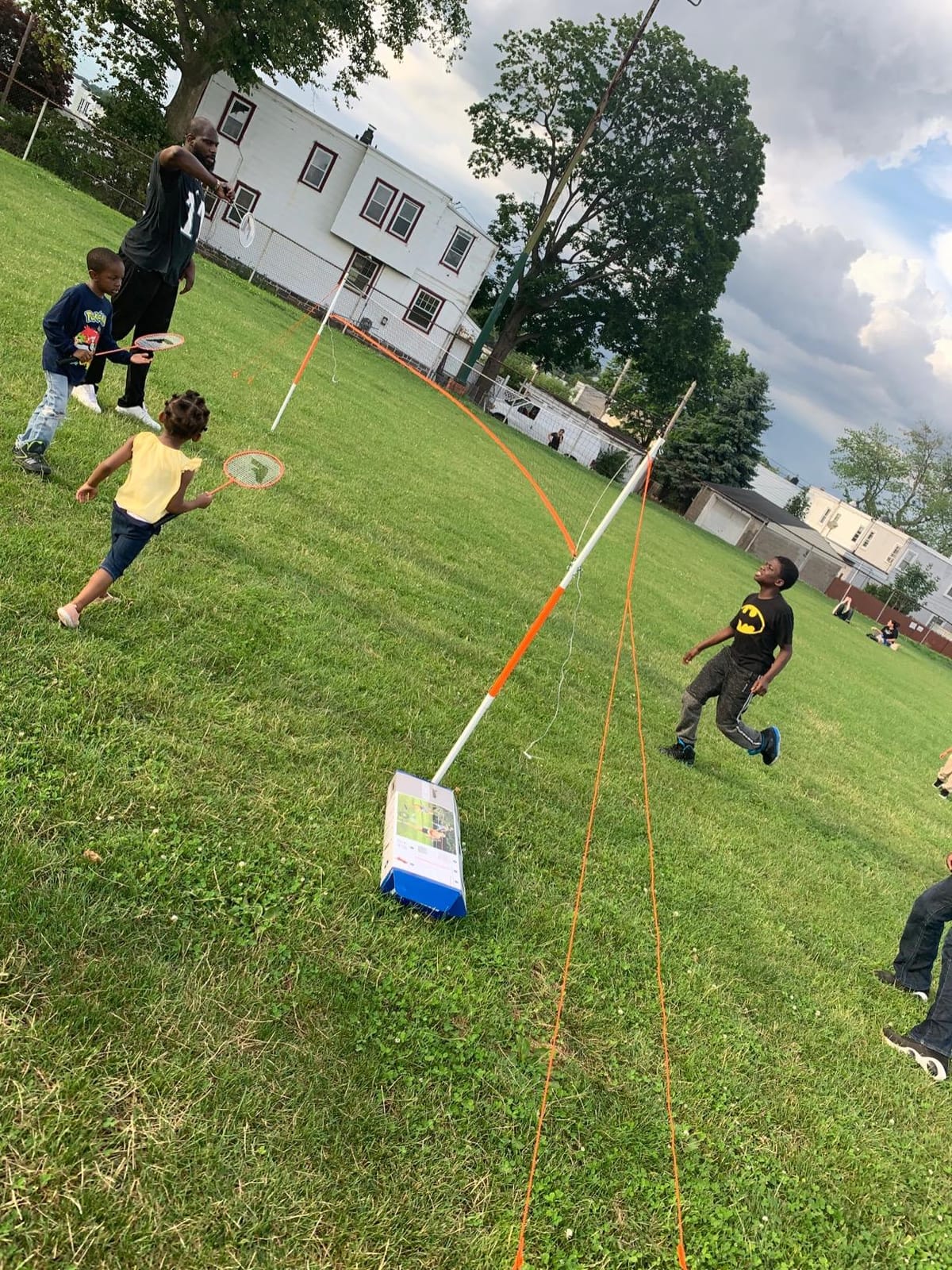 Franklin Sports Badminton Net Sets - Outdoor Backyard + Beach Badminton Net + Equipment Set - (4) Rackets + (2) Birdies + Portable Net Included - Adults + Kids Set customer photo 2