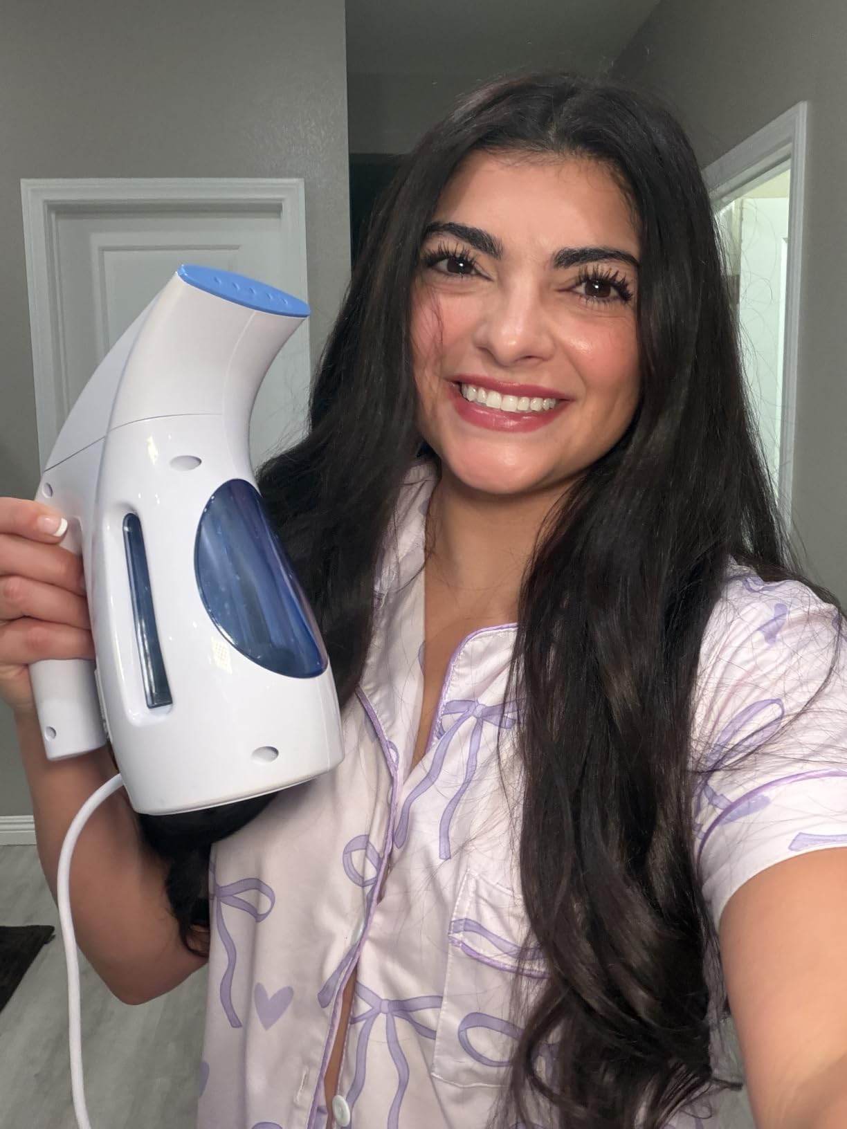 HiLIFE Steamer for Clothes, Portable Handheld Clothing Steamer, 240ml Big Capacity, 700W, Strong Power, Fabric Quick Wrinkle Remover with Brush for Home, Office(ONLY 120V) -Blue customer photo 1