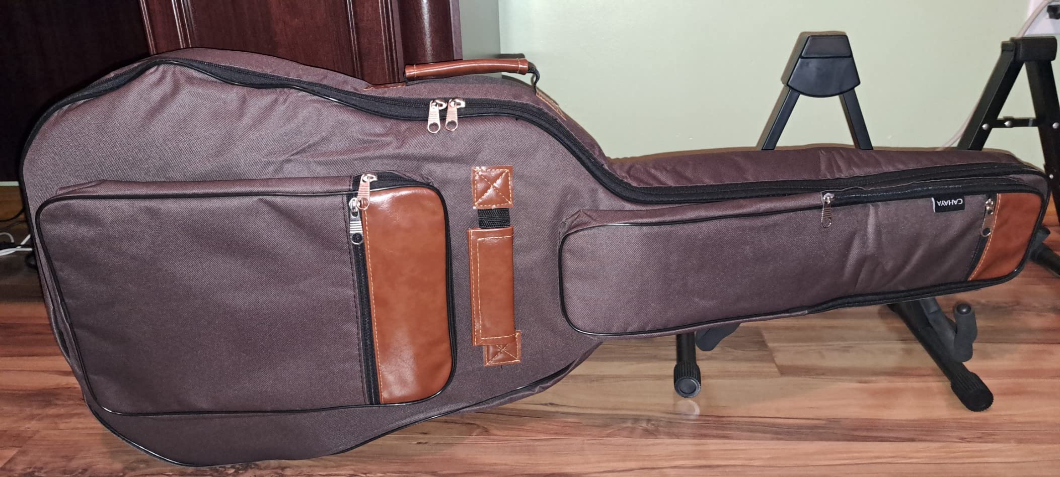 CAHAYA Guitar Bag 40 41 42 In 6 Pockets Guitar Case Water Resistent Oxford Cloth 0.5 In Extra Thick Sponge Padded for Acoustic Classical Guitar with Anti-theft Pocket CY0150 customer photo 1