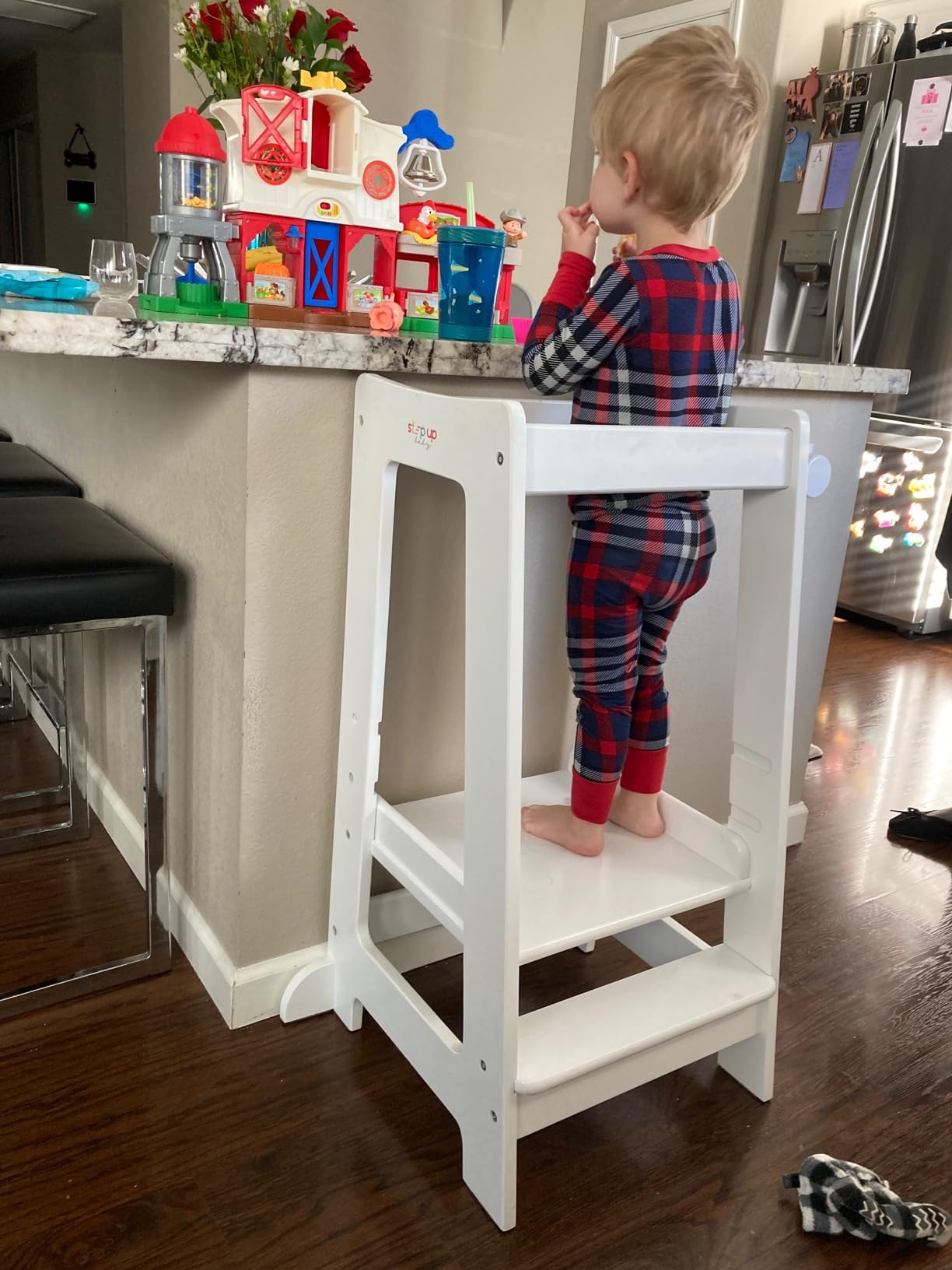 Toddler Tower 3-Level Adjustable Wooden Toddler Step Stool White | Toddler Standing Tower with 3 Height Levels, Fits under Counter, Comes with Child-safe Knife & Chopping Board, for 18M - 4Y customer photo 1