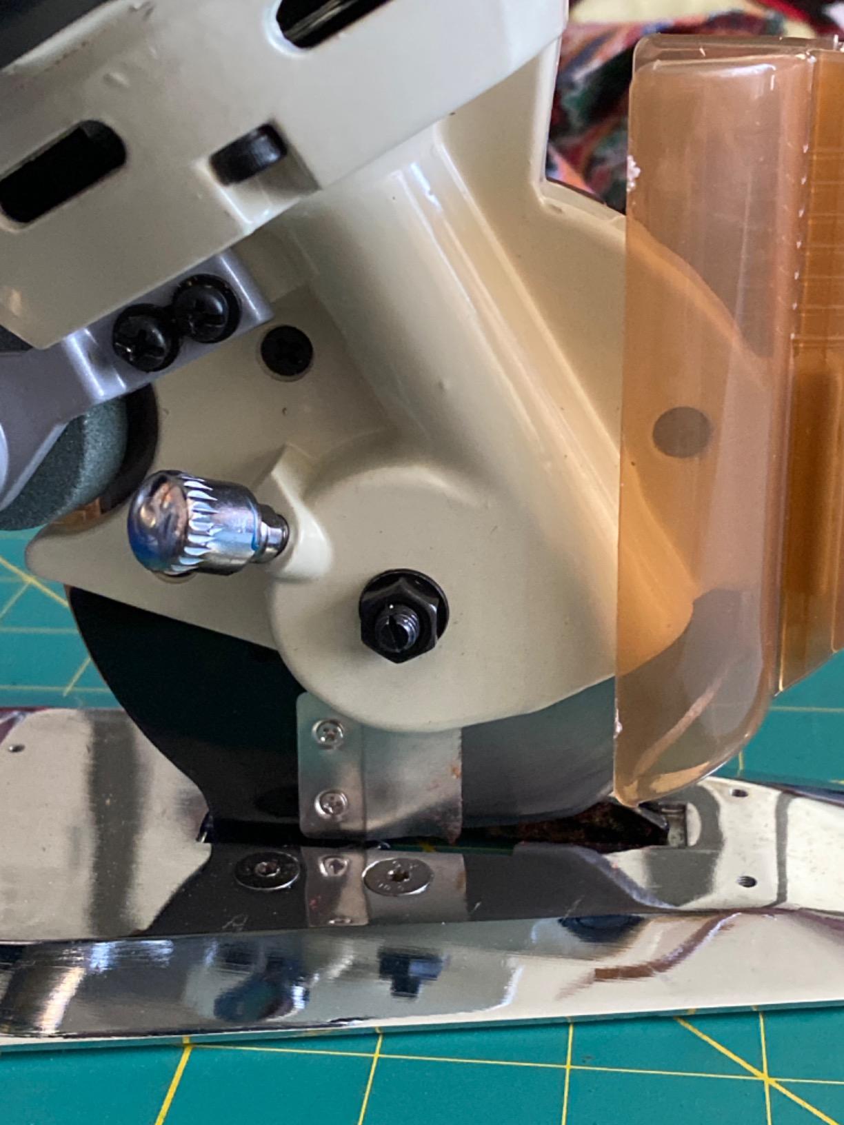 BEAMNOVA Electric Rotary Cutter for Fabric, Cloth Cutting Machine customer photo 2