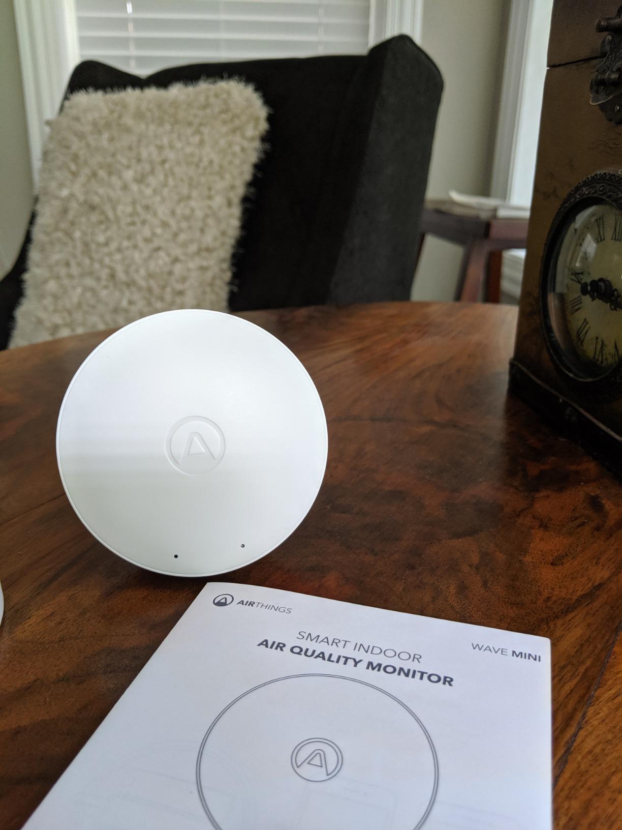 Airthings-292 Wave Mini - Indoor Air Quality - Chemicals (TVOCs), Humidity, Temperature 20 x 30 x 1 customer photo 1